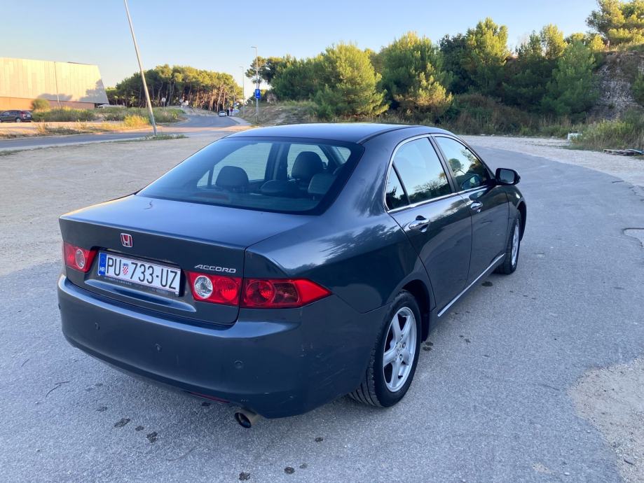 Honda Accord 2,0 i Sport, fotografija 3