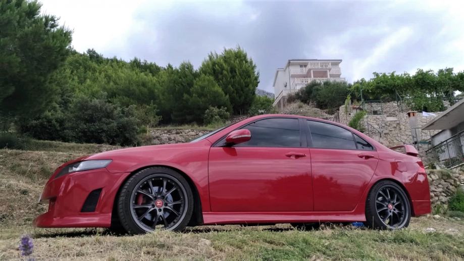 Honda accord cl9
