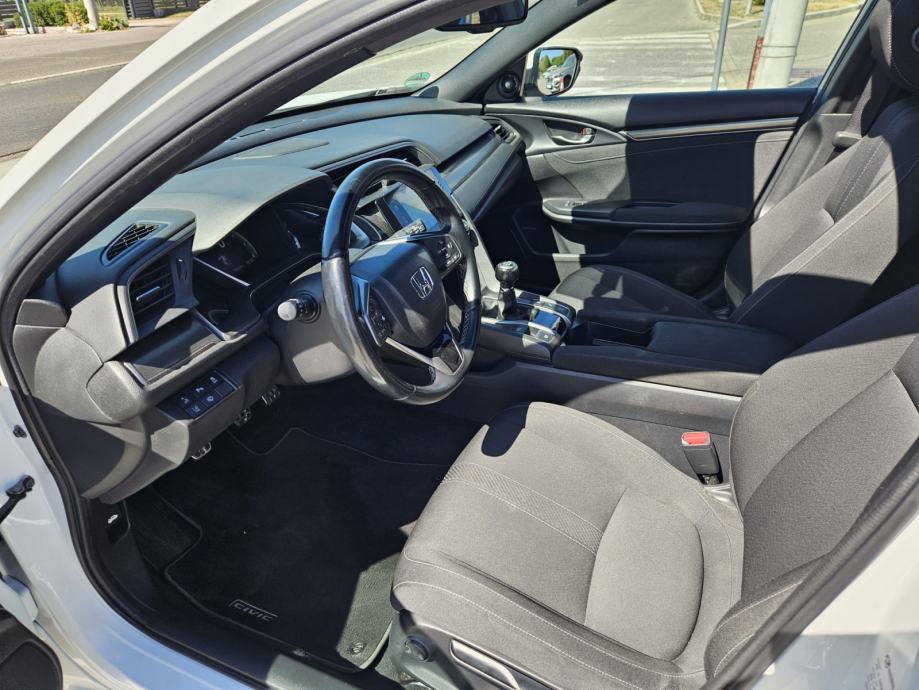 Honda Civic 1,0T VTEC,NAVIGACIJA,PDC,STRAŽNJA KAMERA,PANORAMA,ACC, fotografija 16