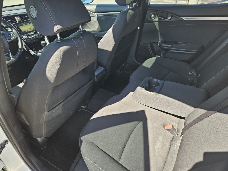 Honda Civic 1,0T VTEC,NAVIGACIJA,PDC,STRAŽNJA KAMERA,PANORAMA,ACC, fotografija 17