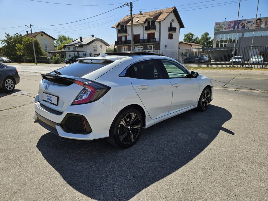 Honda Civic 1,0T VTEC,NAVIGACIJA,PDC,STRAŽNJA KAMERA,PANORAMA,ACC, fotografija 6
