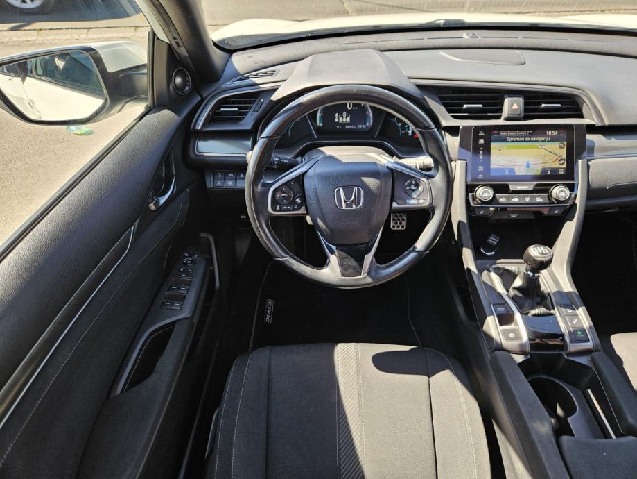 Honda Civic 1,0T VTEC,NAVIGACIJA,PDC,STRAŽNJA KAMERA,PANORAMA,ACC, fotografija 14