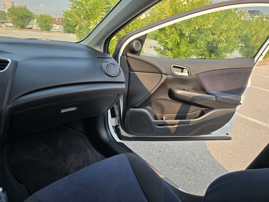 Honda Civic 1,4 Sport, fotografija 12