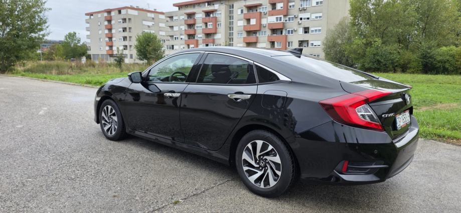 Honda Civic 1,5T reg. do 09/27, VRHUNSKO STANJE!!!, fotografija 18