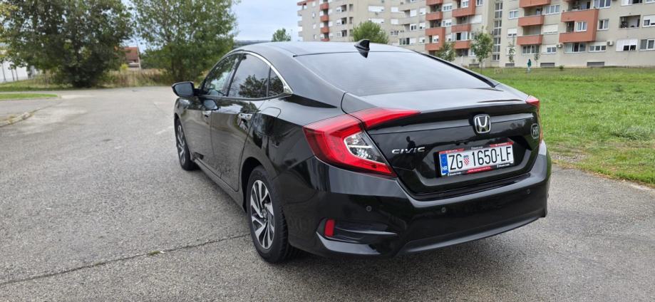 Honda Civic 1,5T reg. do 09/27, VRHUNSKO STANJE!!!, fotografija 17