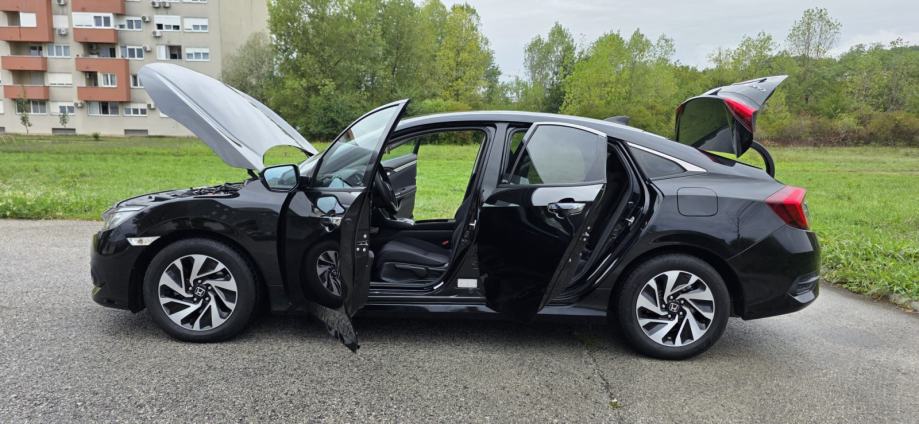 Honda Civic 1,5T reg. do 09/27, VRHUNSKO STANJE!!!, fotografija 19