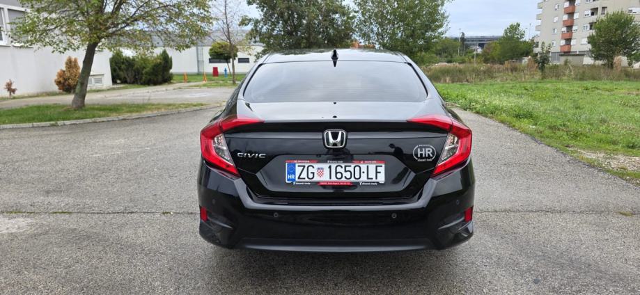 Honda Civic 1,5T reg. do 09/27, VRHUNSKO STANJE!!!, fotografija 15