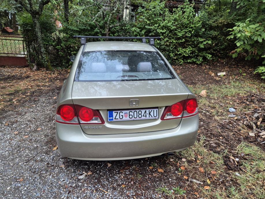Honda Civic 1,8 i, fotografija 3