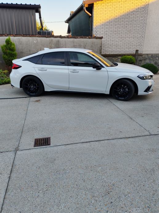 Honda Civic 2.0 eHEV hybrid, pogled izvana - slika 5