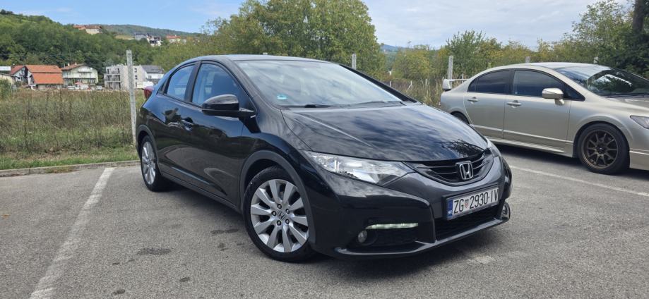 Honda Civic 2,2 reg. do 12/26, Vrlo dobro stanje, fotografija 10
