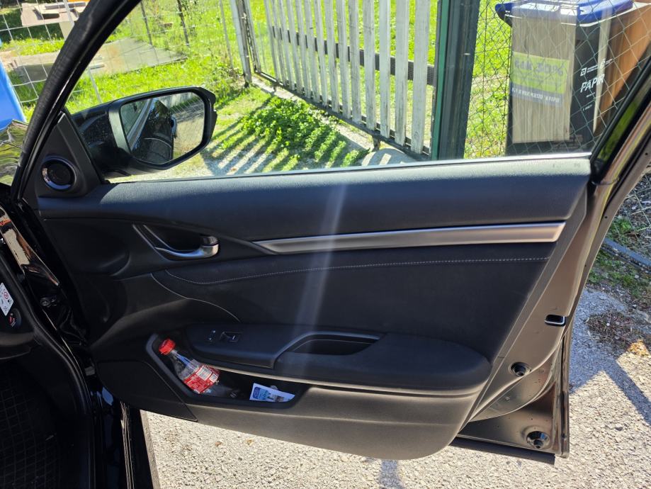 Honda Civic HB 1,6 dtec, fotografija 6