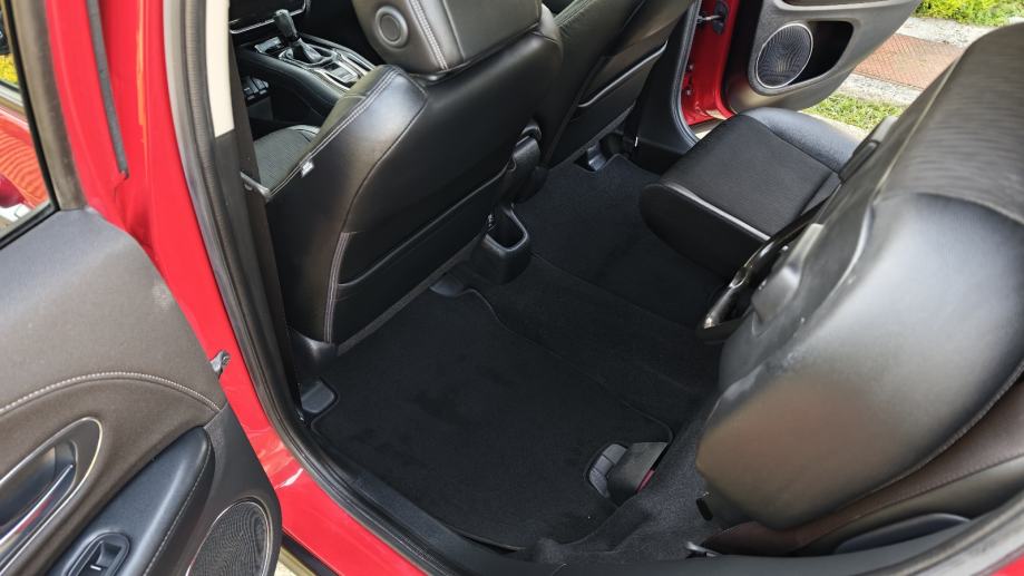 Honda HR-V 1,6 i-DTEC. Executiv. 23tkm. Reg 1.godinu, fotografija 9