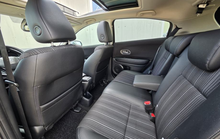 Honda HR-V 1.6 i-DTEC,LED,XENON,PANO,GARANCIJA,NEMA5%, fotografija 12