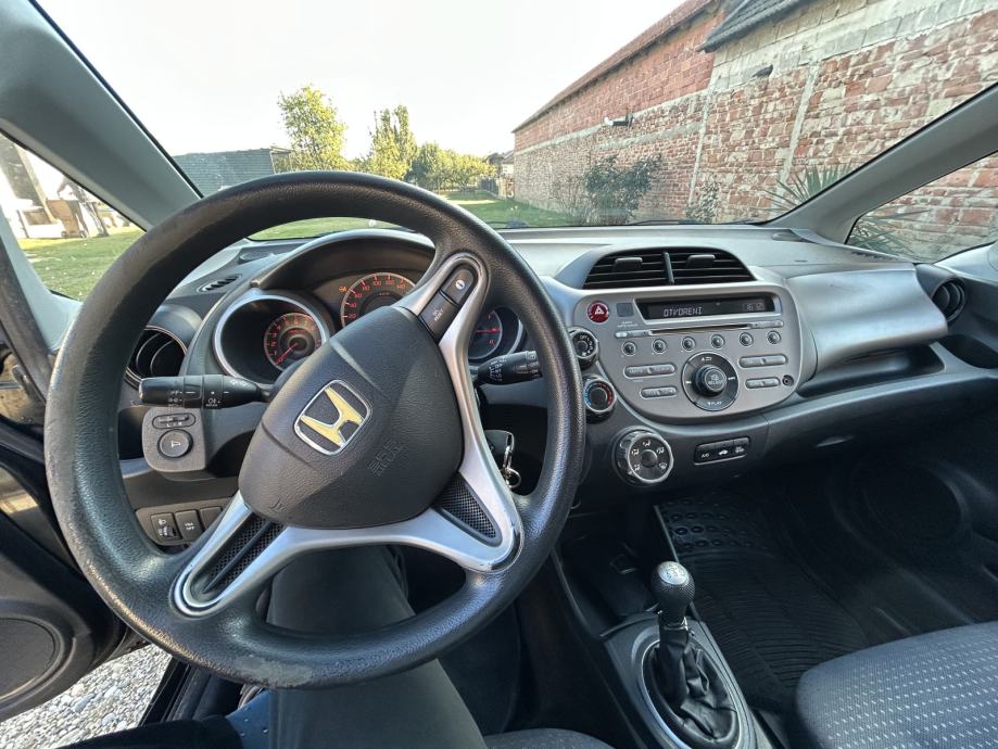 Honda Jazz 1,2i - 2009. godište, PALI i VOZI, fotografija 9