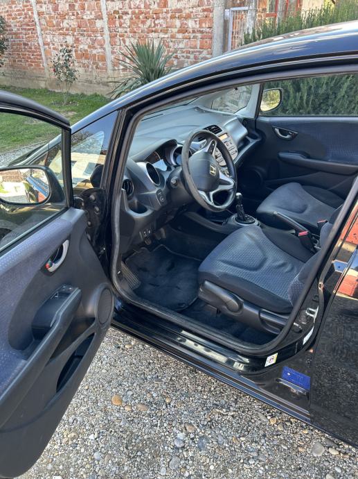 Honda Jazz 1,2i - 2009. godište, PALI i VOZI, fotografija 6