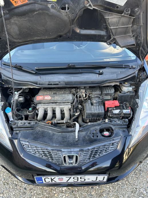 Honda Jazz 1,2i - 2009. godište, PALI i VOZI, fotografija 13