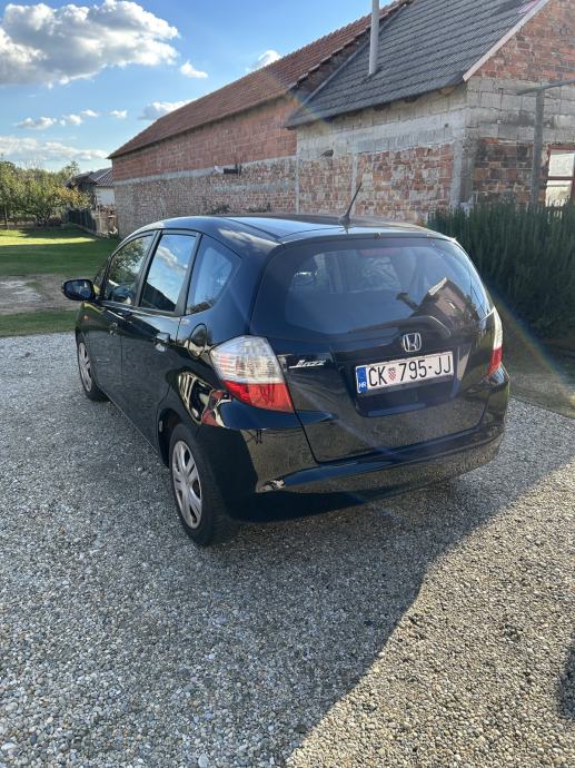 Honda Jazz 1,2i - 2009. godište, PALI i VOZI, fotografija 3