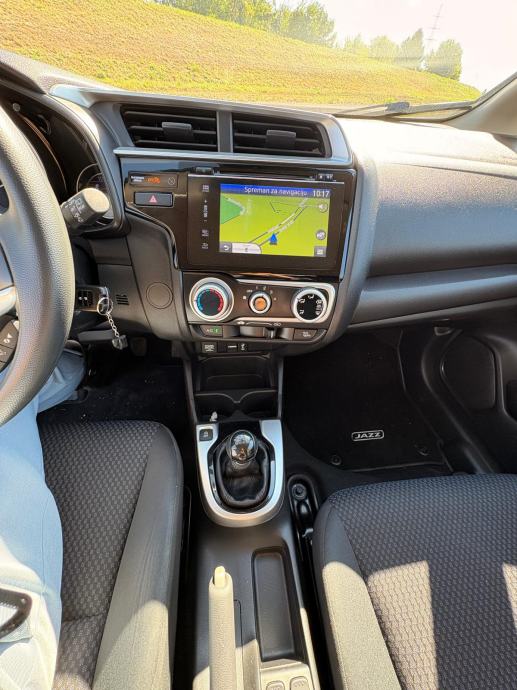Honda Jazz 1,3i-VTEC Com. Navi., fotografija 6