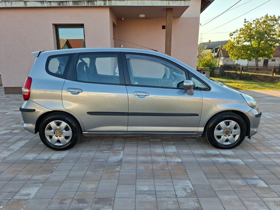 Honda Jazz 1,4 CVT automatik *REG-1-GOD* KLIMA*KARTICE*, fotografija 4