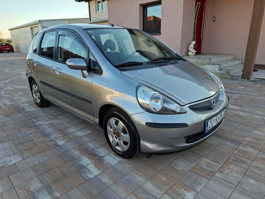 Honda Jazz 1,4 CVT automatik *REG-1-GOD* KLIMA*KARTICE*, fotografija 3