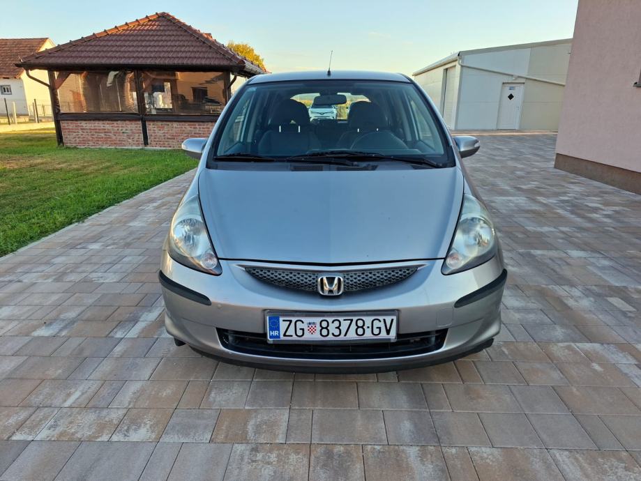 Honda Jazz 1,4 CVT automatik *REG-1-GOD* KLIMA*KARTICE*, fotografija 2