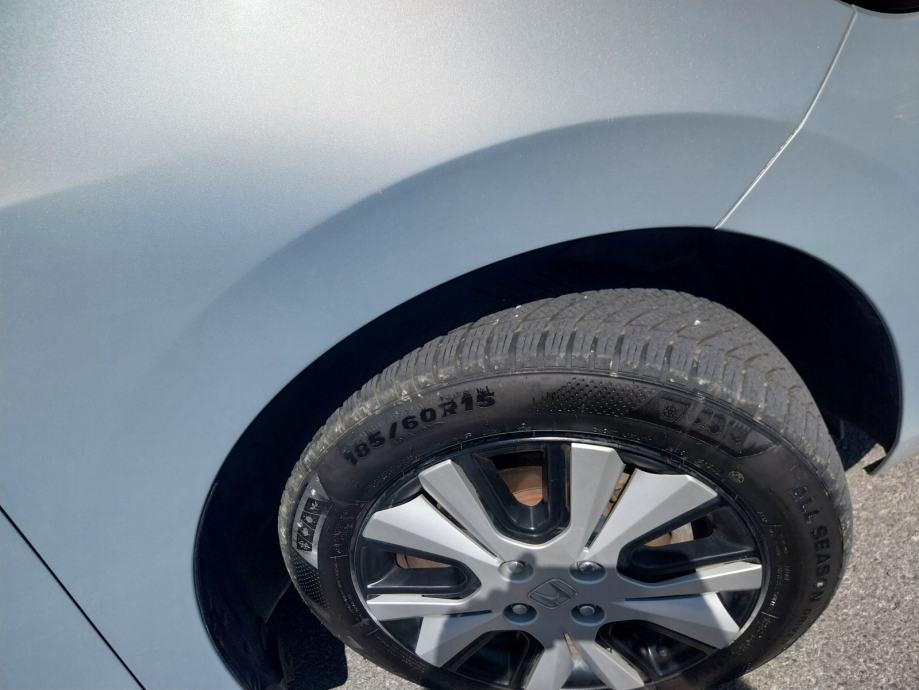 Honda Jazz 1,5 automatik, fotografija 11