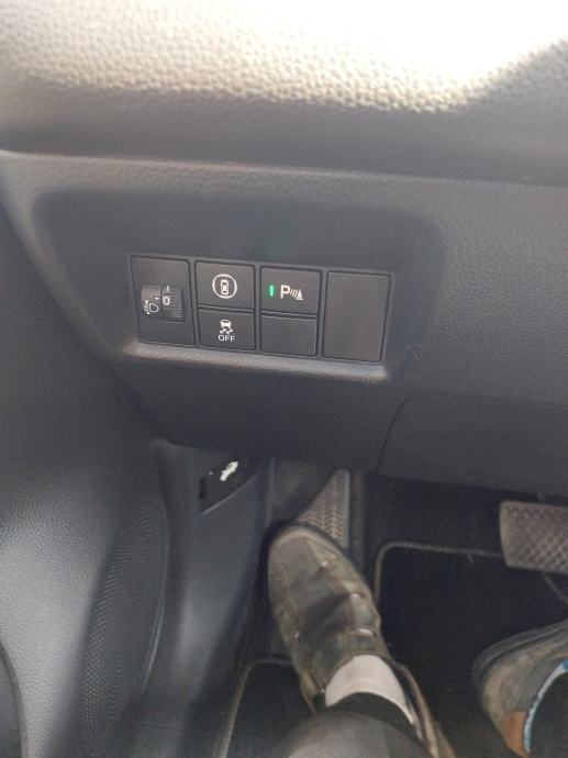 Honda Jazz 1,5 automatik, fotografija 13