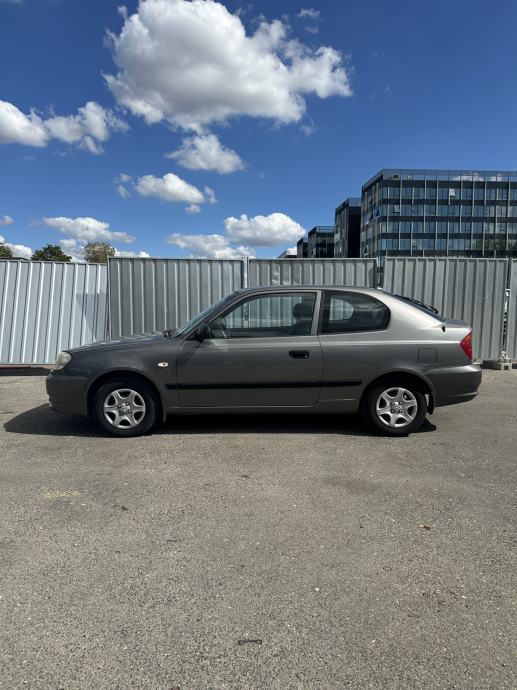 Hyundai Accent 1.3 LS SAMO 40000KM REG.1 GOD., pogled izvana - slika 4