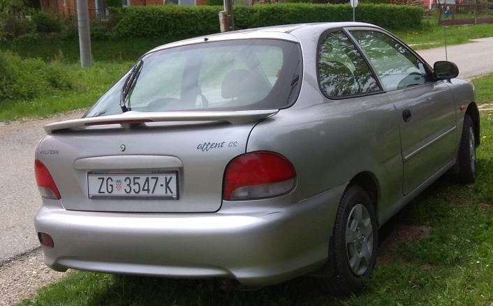 Hyundai Accent 1,3 GS na otplatu, 1999 god.