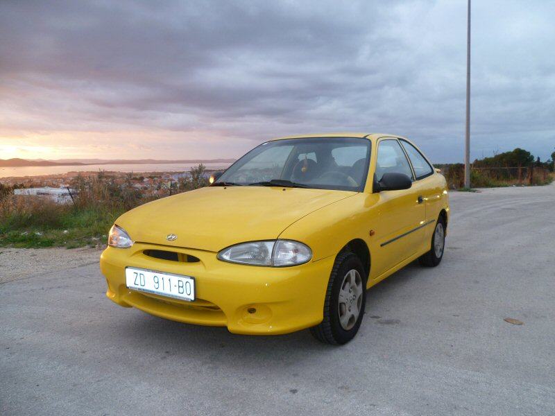 Hyundai accent coupe