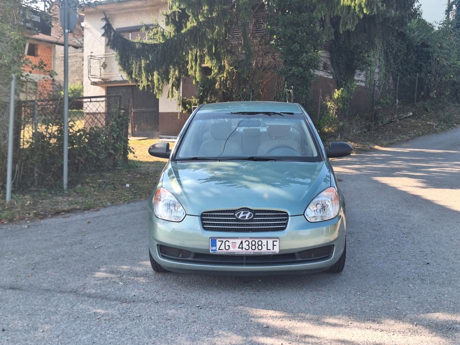 Hyundai Accent 1,4 GL 133tkm, fotografija 3