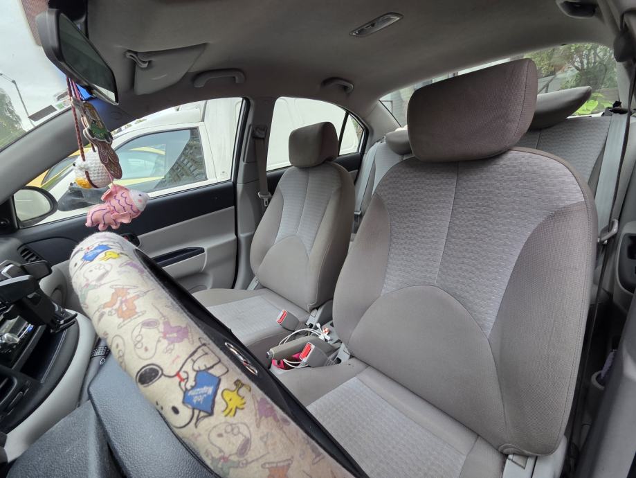 Hyundai Accent 1,4 GL, fotografija 7