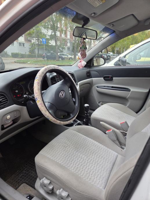 Hyundai Accent 1,4 GL, fotografija 5