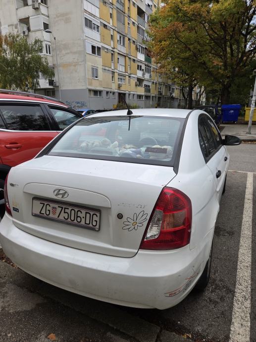 Hyundai Accent 1,4 GL, fotografija 3