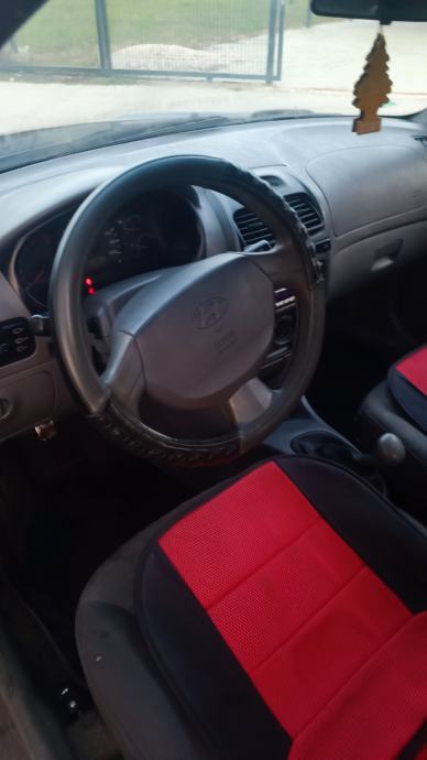 Hyundai Accent 1,5 benzin + plin, fotografija 3