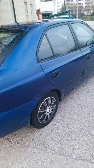 Hyundai Accent 1,5 benzin + plin, fotografija 9