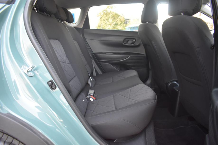 Hyundai Bayon 1.0 T-GDI COMFORT DCT, STRAŽNJA KAMERA, JAMSTVO, fotografija 18