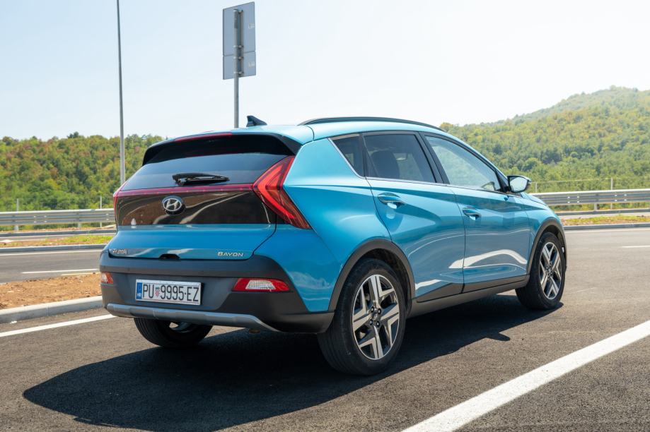 HYUNDAI BAYON 1.0 T-GDI 100 KS PREMIUM – PRVI VLASNIK – JAMSTVO, fotografija 7