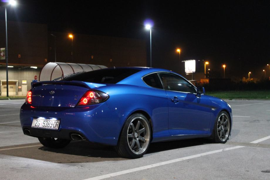 Hyundai coupe 2