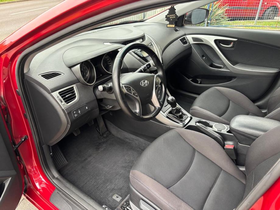 Hyundai Elantra 1.6 benzin,1. Vlasnik,HR. Auto,samo 118ooo kilometara!, fotografija 11