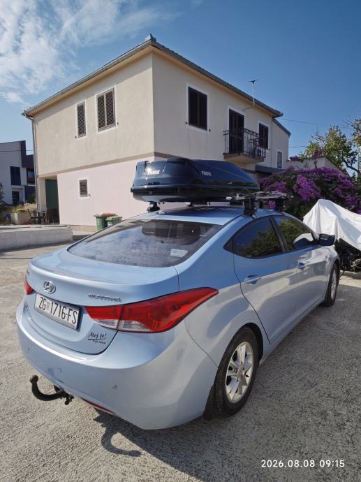 Hyundai Elantra 1,6 MPI + plin, fotografija 3