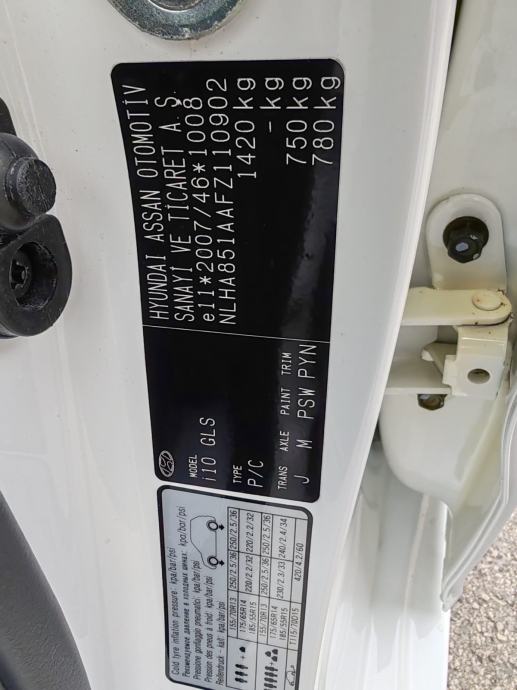 Hyundai i10 1,0 2015 god,56000 km,klima,kartice, fotografija 19