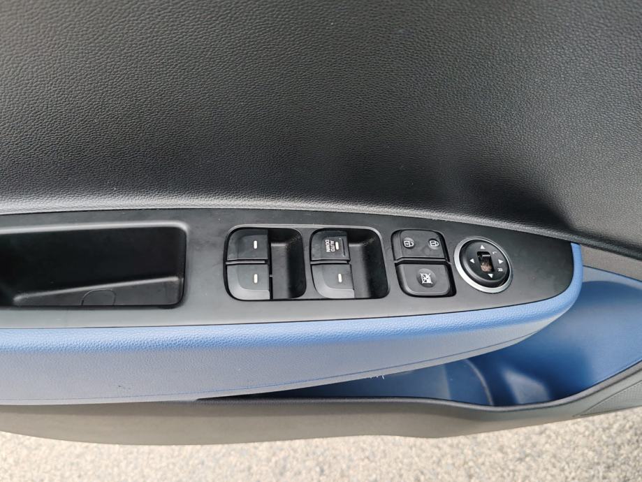 Hyundai i10 1,0 2015 god,56000 km,klima,kartice, fotografija 12