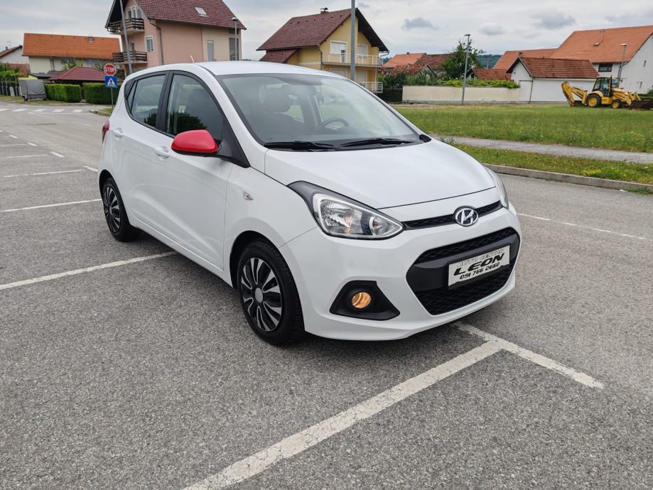 Hyundai i10 1,0 2015 god,56000 km,klima,kartice, fotografija 3