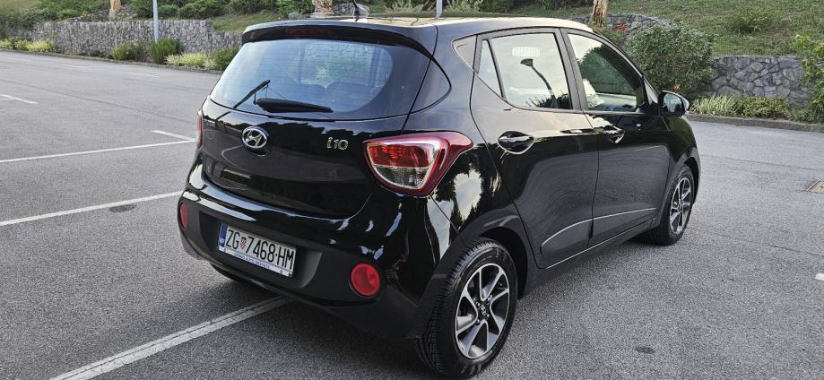 Hyundai i10 1,0 92 000 KILOMETARA HR VOZILO, fotografija 4