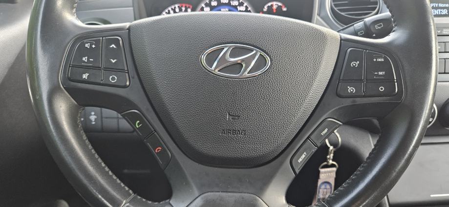 Hyundai i10 1,0 92 000 KILOMETARA HR VOZILO, fotografija 14