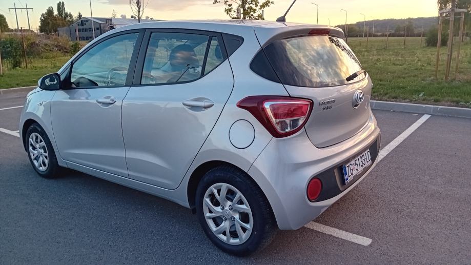 Hyundai i10 1.0 HR VOZILO reg. 05/27 JAMSTVO 12 mj., fotografija 2