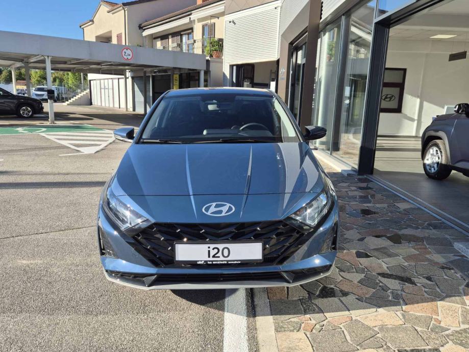 Hyundai i20 1,0 T-GDI 90KS 6MT Vatrena edicija ** POPUST 3.500 € !! **, fotografija 2