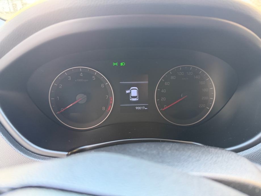 Hyundai i20 1,0 T-GDI automatik, fotografija 8