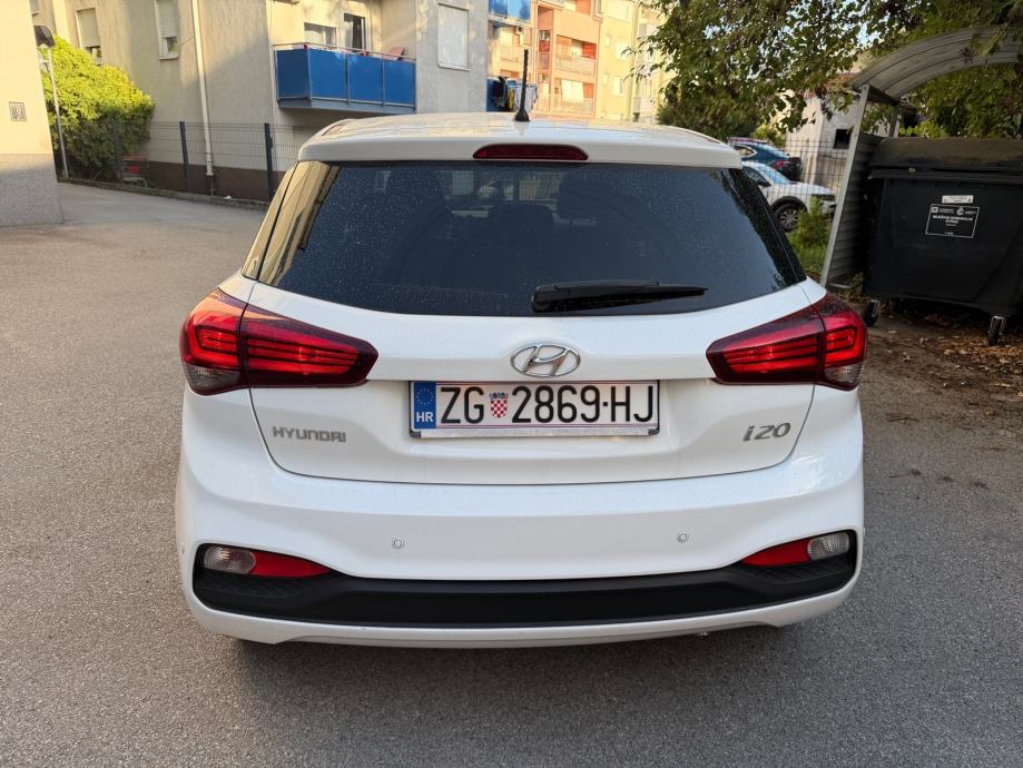 Hyundai i20 1,0 T-GDI automatik, fotografija 6